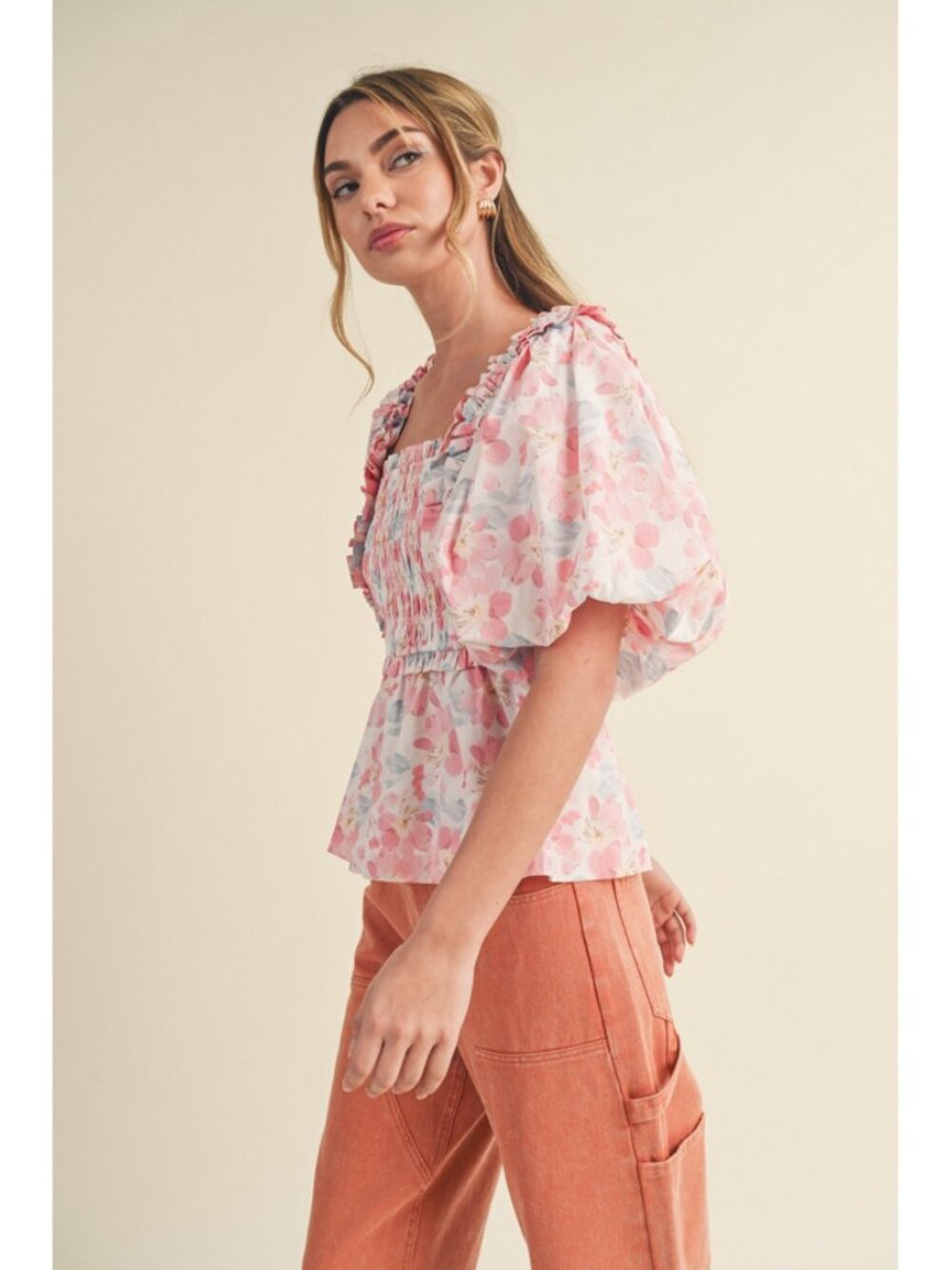 &merci Sz. M Pink Multi Floral Ruffle Trim Smocked Puff Sleeve Top